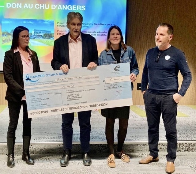 Remise du don de 6 400 € au CHU d'Angers