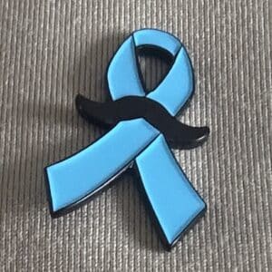 Pin's ruban bleu avec moustache